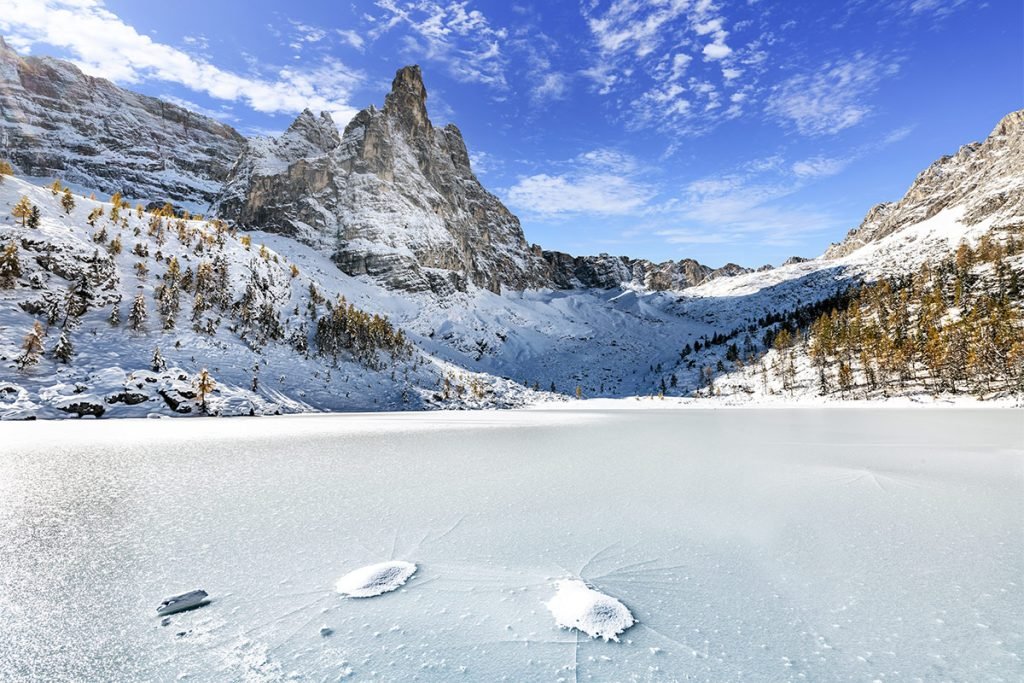lago-sorapis-inverno