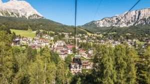 Monter en altitude en téléphérique – Cortina d'Ampezzo