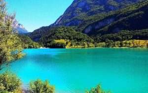 Fare il bagno nel Lago di Tenno