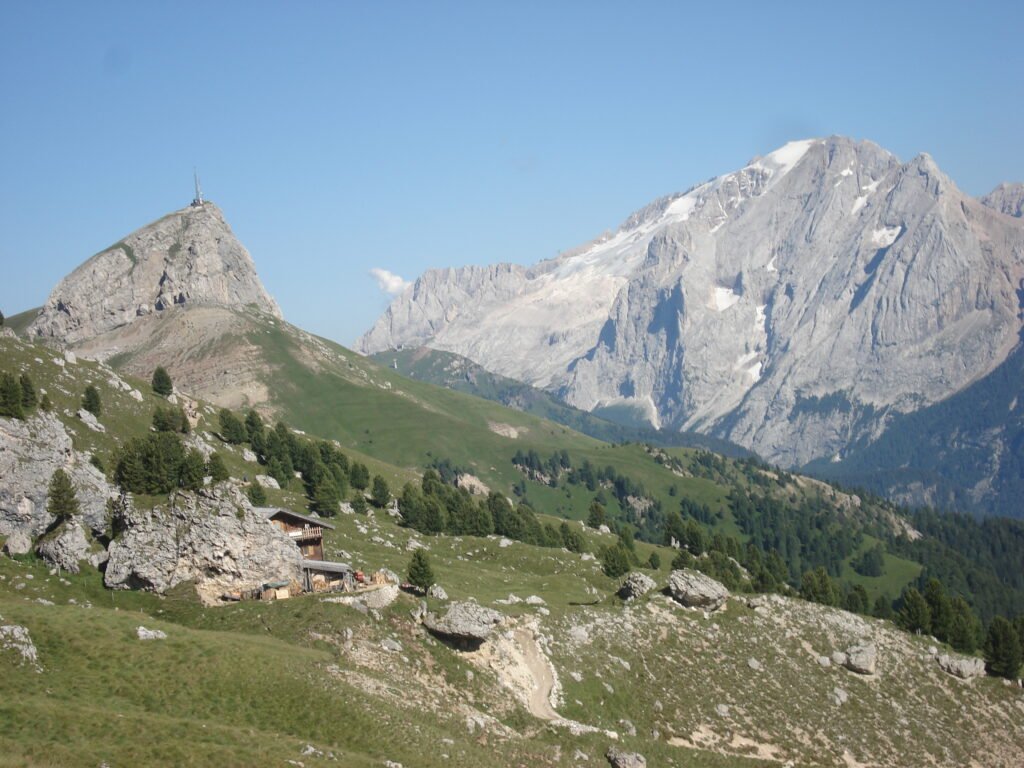 Col Rodella e Marmolada dall'alto