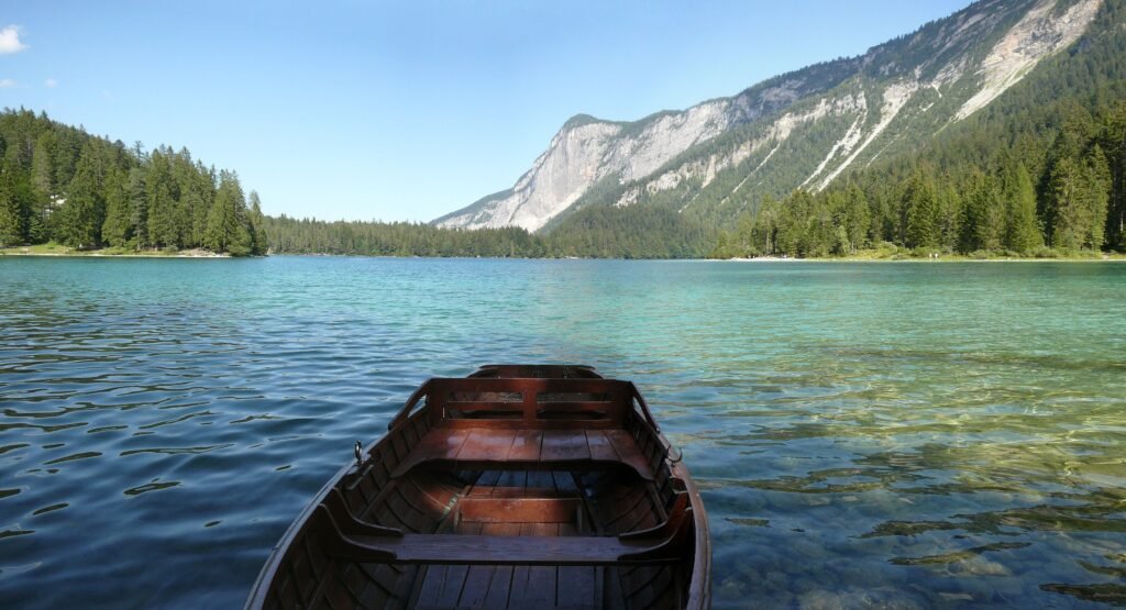 Barca sul Lago di Tovel